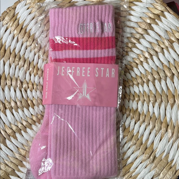 Jeffree Star Pink Tube Socks and 2 Eye Shadows - Winter Wind and Self Made - NIB - Picture 4 of 4